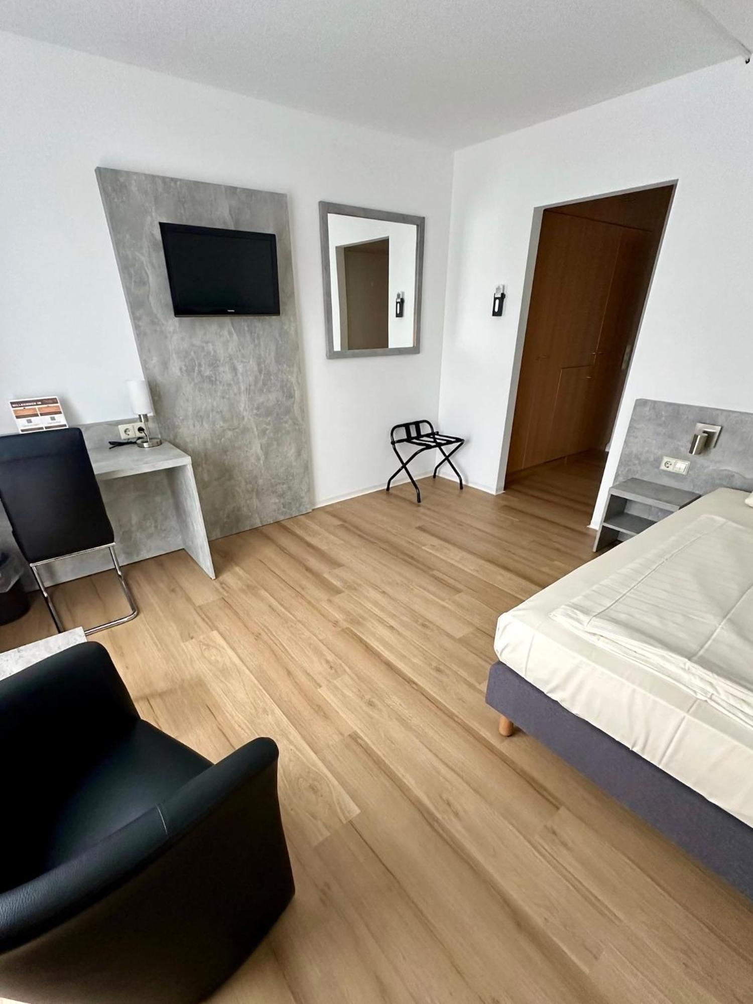 Asgard Hotel Вормс Екстериор снимка
